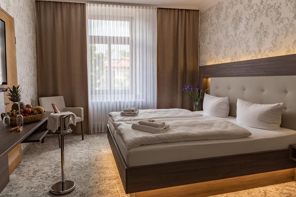 Hotel Schwarzer Adler Tangermünde Eksteriør bilde